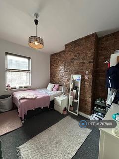 4 bedroom terraced house to rent, Kingswood Road, Manchester, M14