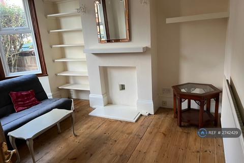 2 bedroom flat to rent, Howard Road, London, E17