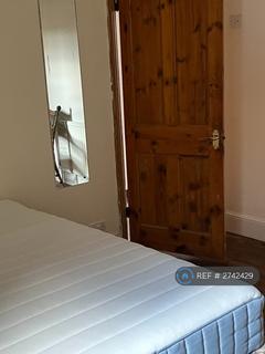 2 bedroom flat to rent, Howard Road, London, E17
