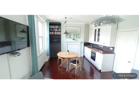 1 bedroom flat to rent, Talgarth Road, London, W14