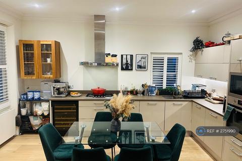 2 bedroom flat to rent, Sutherland Street, London, SW1V