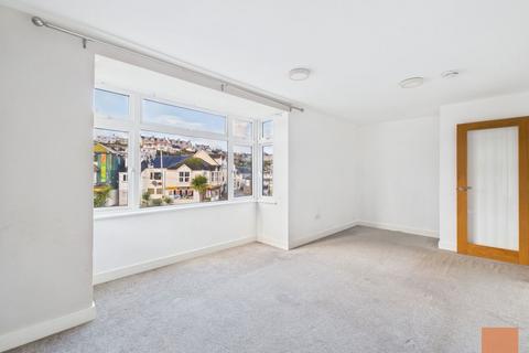 3 bedroom flat to rent, Boscawen Road, Perranporth