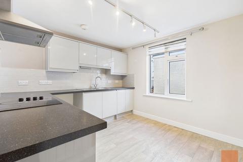3 bedroom flat to rent, Boscawen Road, Perranporth
