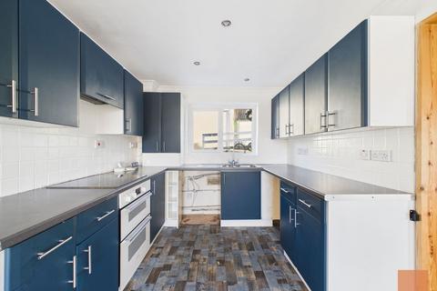 5 bedroom semi-detached house to rent, Harbour View, Truro