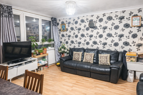 3 bedroom maisonette for sale, Hanworth House,John Ruskin Street
