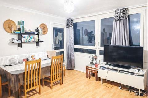 3 bedroom maisonette for sale, Hanworth House,John Ruskin Street
