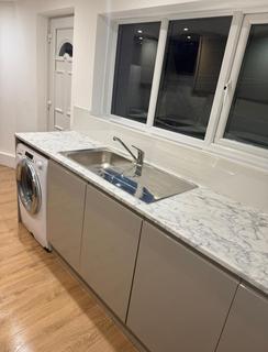 1 bedroom in a house share to rent, Room 3