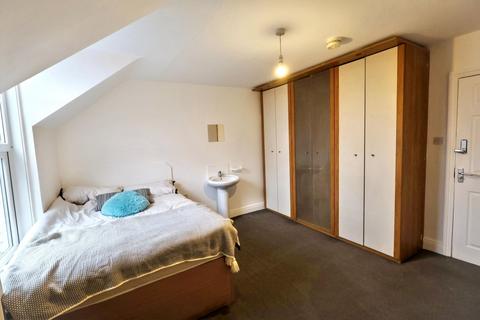 undefined, Room 3