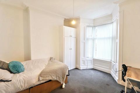 undefined, Room 4