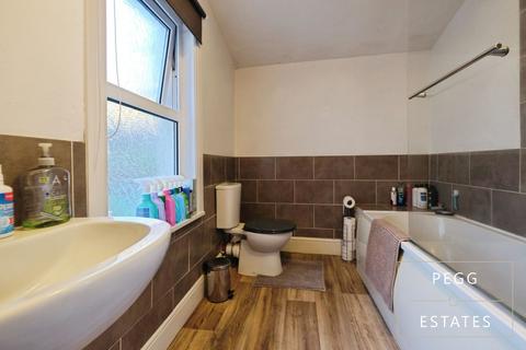 2 bedroom terraced house for sale, St. James Road, Torquay