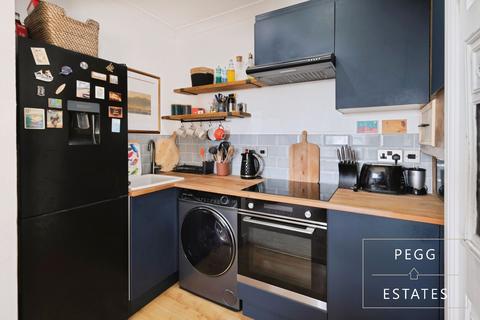 1 bedroom flat for sale, Manor Glade Court, Torquay
