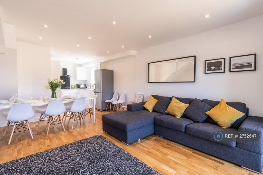 Open Plan Lounge Kitchen Diner