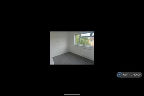 3 bedroom detached house to rent, Kerstin Close, Cheltenham, GL50