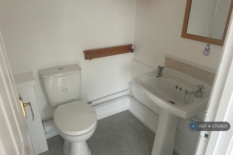 3 bedroom detached house to rent, Kerstin Close, Cheltenham, GL50