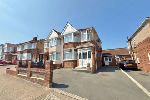 5 bedroom semi-detached house for sale - Portland Crescent, Greater London, HA7