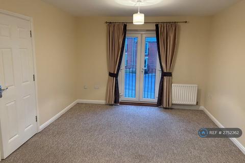 2 bedroom flat to rent, Russell Walk, Exeter, EX2