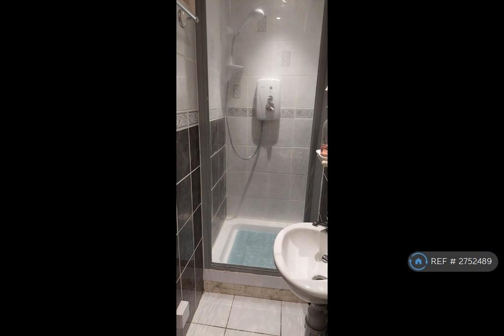 Ensuite- Shower Cubicle