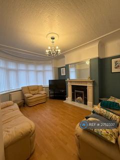 5 bedroom semi-detached house to rent, Mellowstone Drive, Manchester, M21