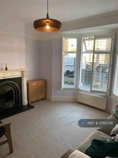 2 bedroom semi-detached house to rent, Honiton Road, Romford, RM7