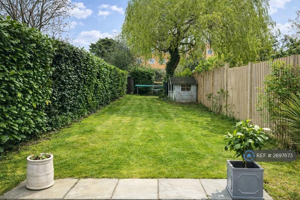 75ft West Facing Garden
