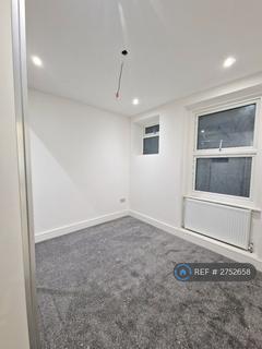2 bedroom flat to rent, Perham Road, London, W14