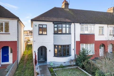3 bedroom end of terrace house for sale, Rochester Road, Gravesend, Kent, DA12 2HZ