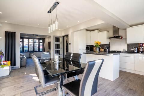 3 bedroom end of terrace house for sale, Rochester Road, Gravesend, Kent, DA12 2HZ