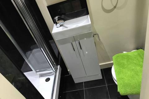 Studio to rent, Anson Road