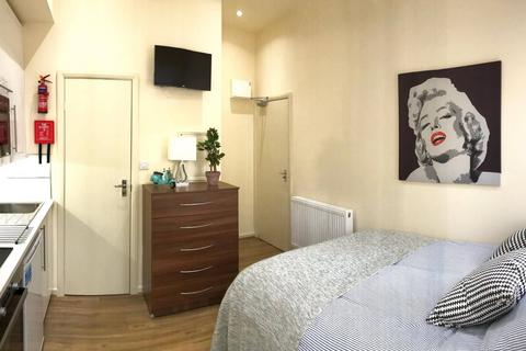 Studio to rent, Anson Road