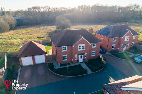 5 bedroom detached house for sale, Canberra Lake Way, Reading, RG10