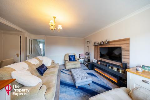 3 bedroom terraced house for sale, Howth Drive, Woodley, RG5