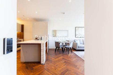2 bedroom apartment to rent, Ambassador Building, Nine Elms SW11
