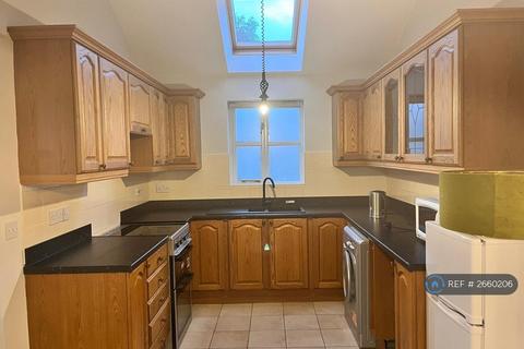 2 bedroom detached house to rent, Abbey Foregate, Shrewsbury, SY2