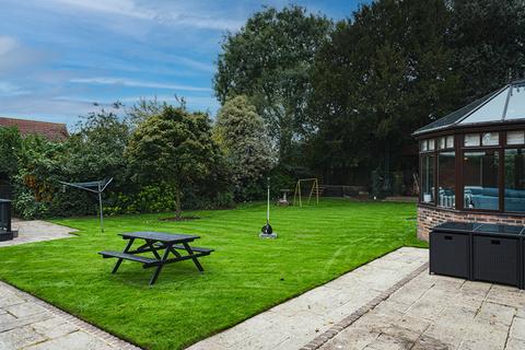 4 bedroom detached house for sale, Rosemount Grange, Hessle, HU13