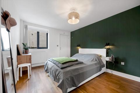 2 bedroom apartment to rent, Nevill Road, London, N16