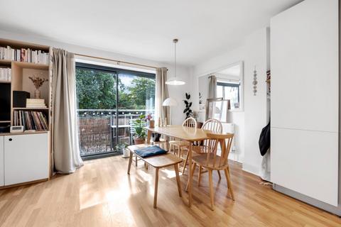 2 bedroom apartment to rent, Nevill Road, London, N16
