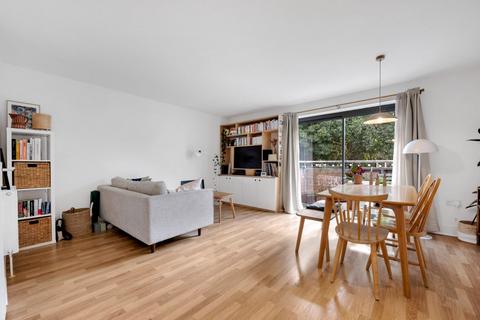 2 bedroom apartment to rent, Nevill Road, London, N16