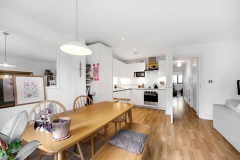 2 bedroom apartment to rent, Nevill Road, London, N16