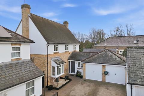 5 bedroom detached house for sale, Old Road, Harlow, Essex, CM17