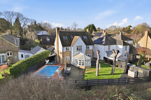 5 bedroom detached house for sale, Old Road, Harlow, Essex, CM17