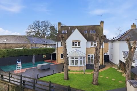 Old Road, Harlow, Essex, CM17