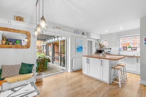3 bedroom semi-detached house for sale, Fassetts Road, Loudwater, HP10