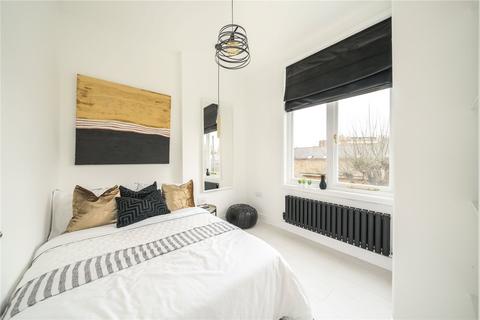 2 bedroom apartment for sale, St Margarets Road, Brockley, SE4