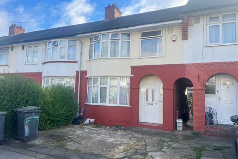 3 bedroom terraced house to rent, Pembroke Avenue, Luton LU4