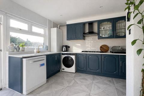3 bedroom terraced house for sale, Eaton Drive, Collier Row, RM5