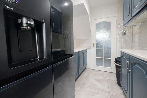 3 bedroom terraced house for sale, Eaton Drive, Collier Row, RM5