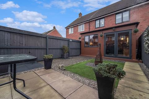 3 bedroom terraced house for sale, Farneside Close, Carlisle CA1