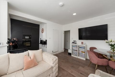 2 bedroom ground floor maisonette for sale, Highfield Avenue, Erith, DA8
