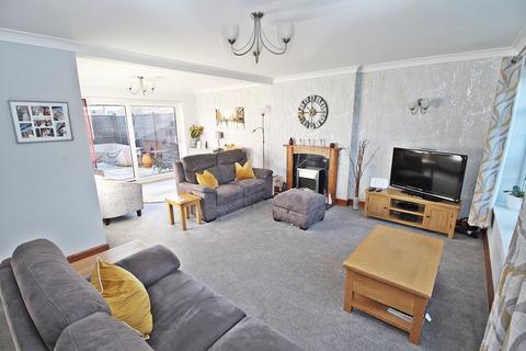 3 bedroom detached house for sale, Park Road, Westoning