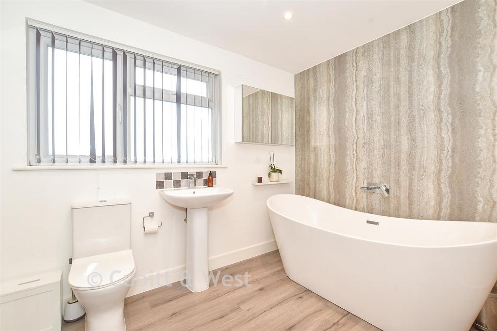 En-Suite Bathroom